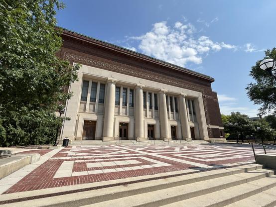 i love hill aud so much, i have seen literally* everyone there

* not literally 